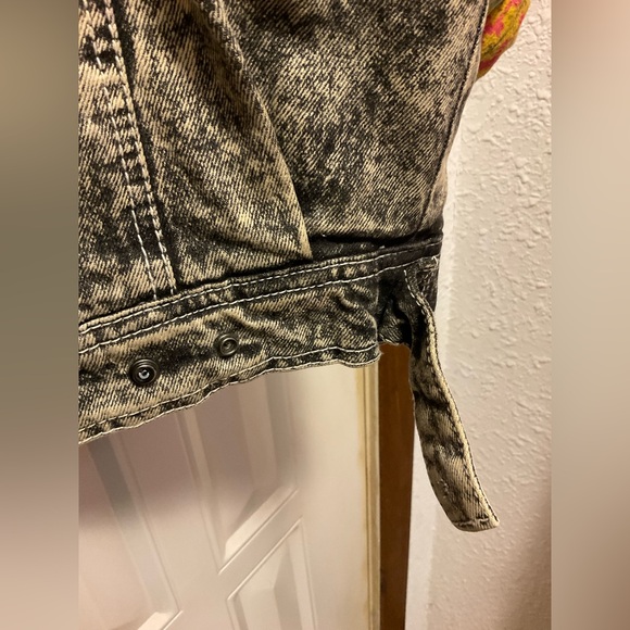 Vintage 80's Mirage Men's Acid Wash Denim Bomber jacket Leather Trim size XL. - Picture 9 of 9